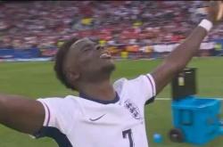 开云体育在线-激烈的角逐中，英国球队成功晋级