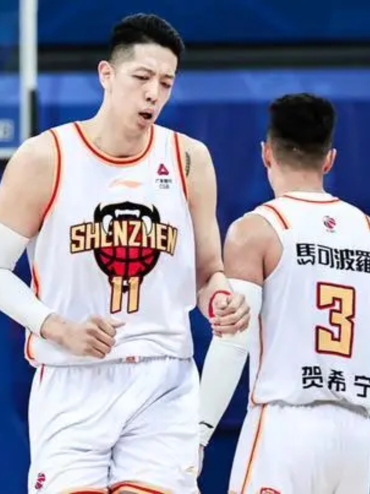 辽宁男篮以超大优势战胜对手，霸气登顶
