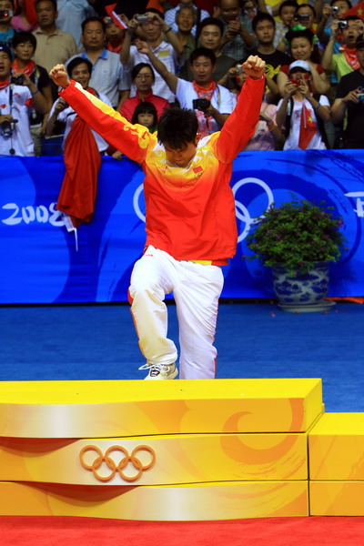 关于激动人心！瑞典选手登上羽毛球领奖台的信息