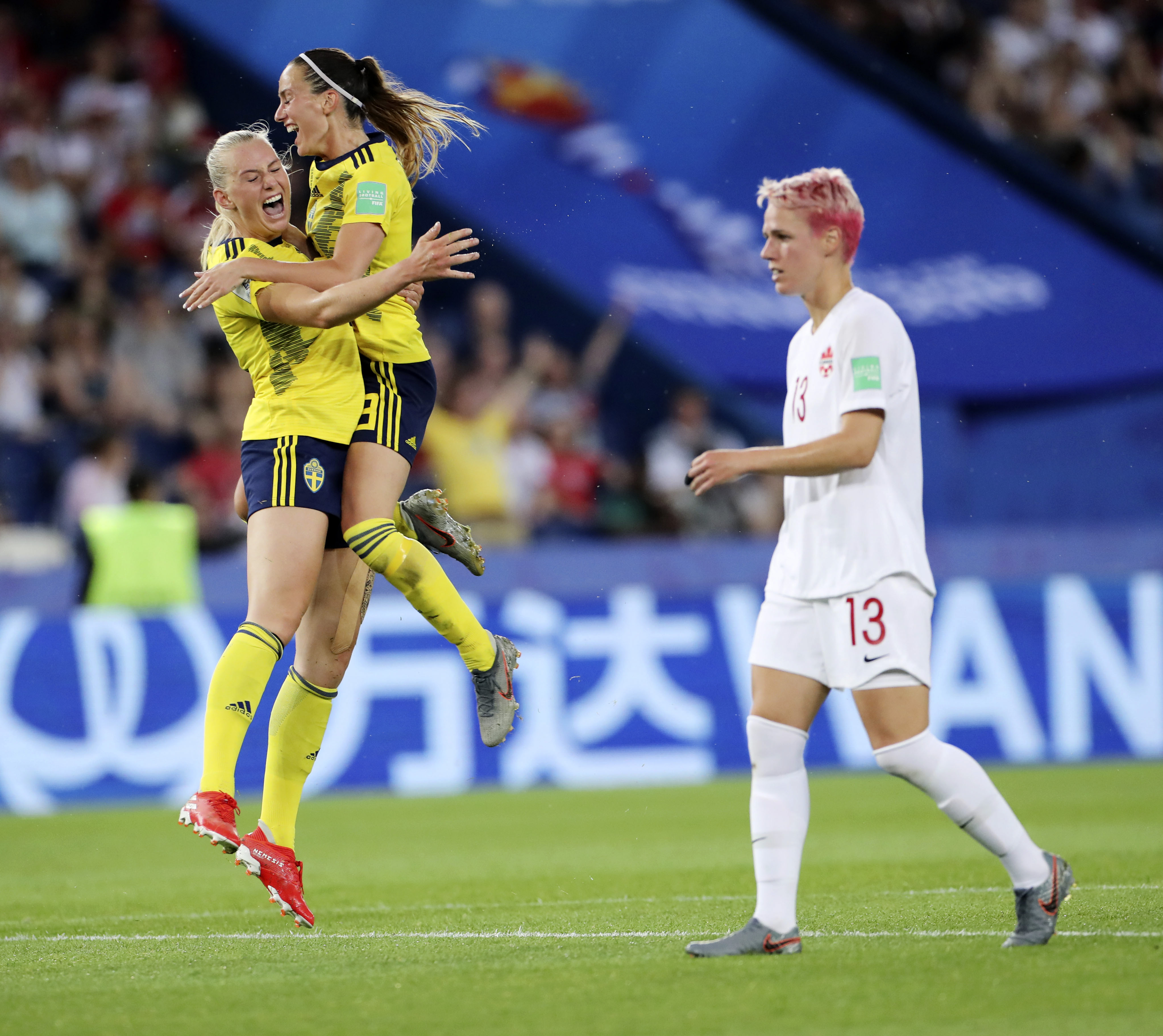 瑞典女足全队合力,晋级八强 瑞典女足全队合力,晋级八强